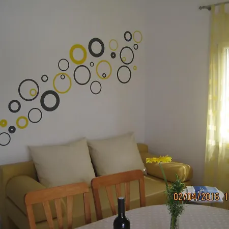 By The Sea Vinisce, Trogir - 19014 Apartment *