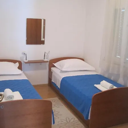 By The Sea Vinisce, Trogir - 19014 Apartment *